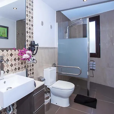 Playa Blanca Sleeps 12 Air Con Wifi Πλάγια Μπλάνκα