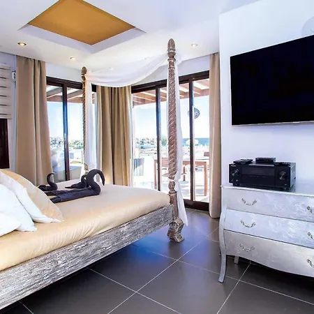 Willa Playa Blanca Sleeps 12 Air Con Wifi